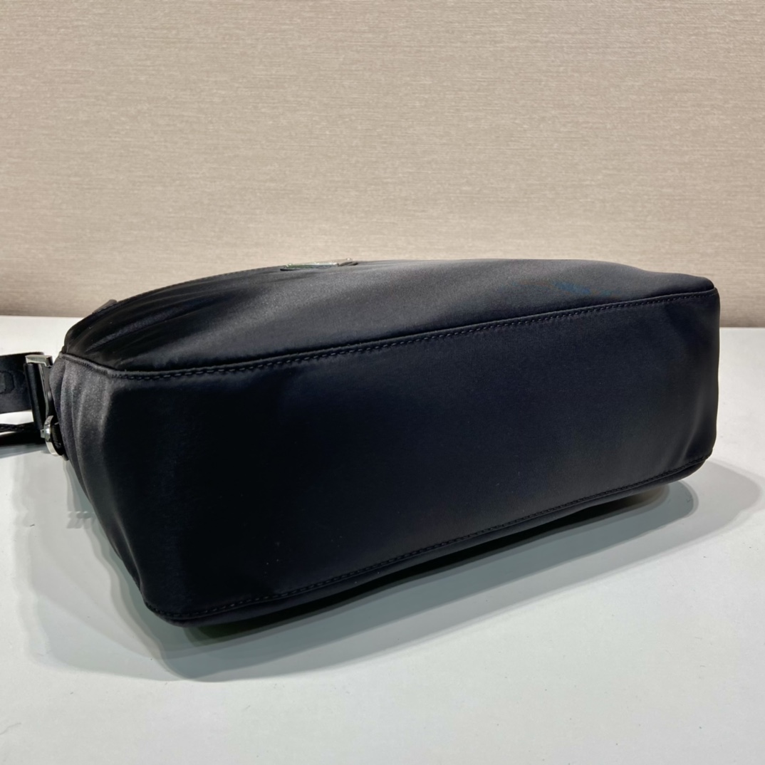 Pra*a re-nylon bag