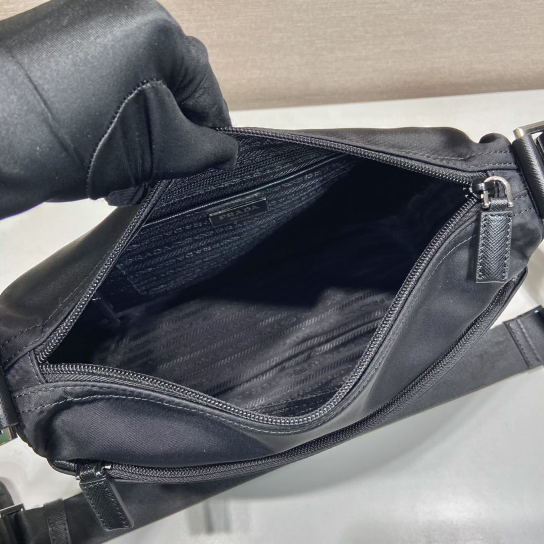 Pra*a re-nylon bag