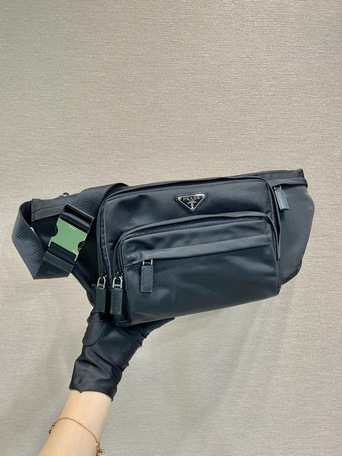 Pra*a men waist bag