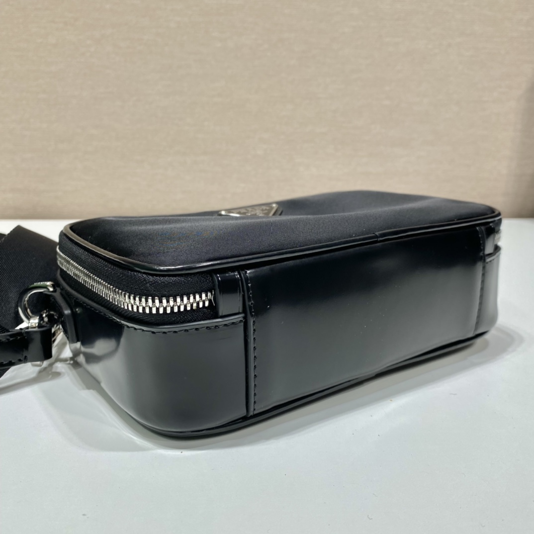 Pra*a small Pra*a brique leather bag