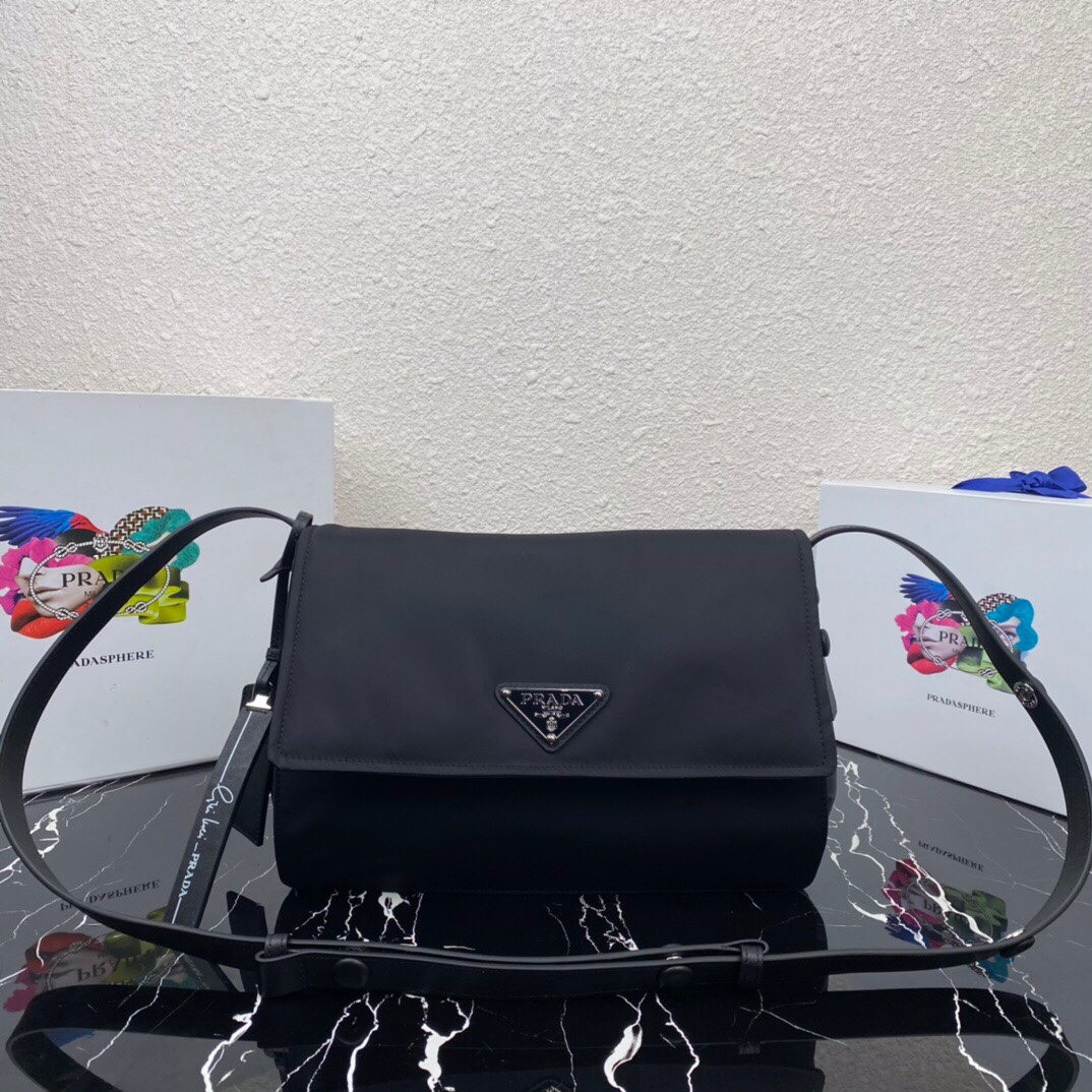 Pra*a  black medium padded re-nylon shoulder bag