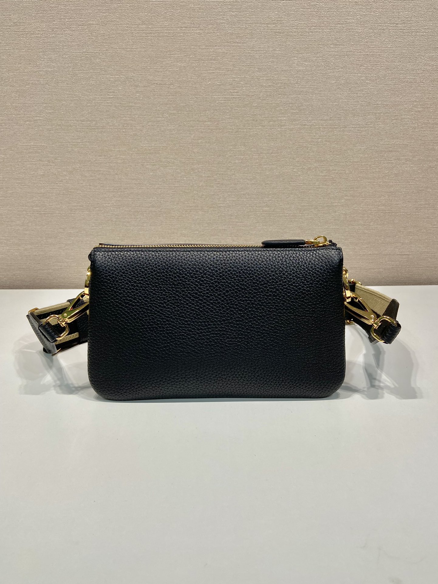 Pra*a leather shoulder bag