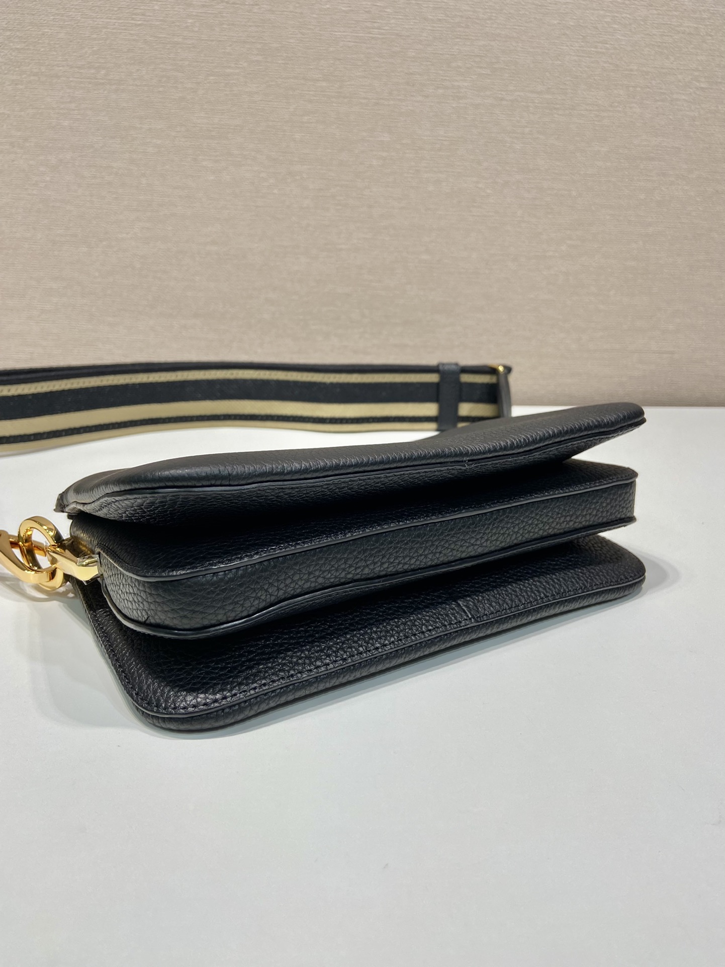 Pra*a leather shoulder bag