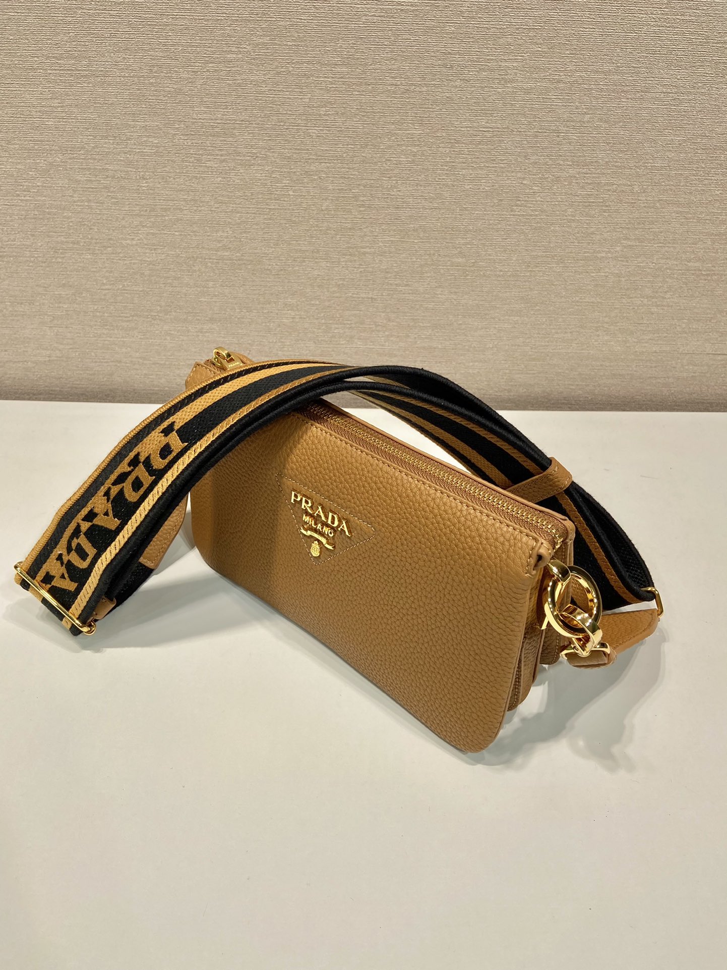 Pra*a leather shoulder bag