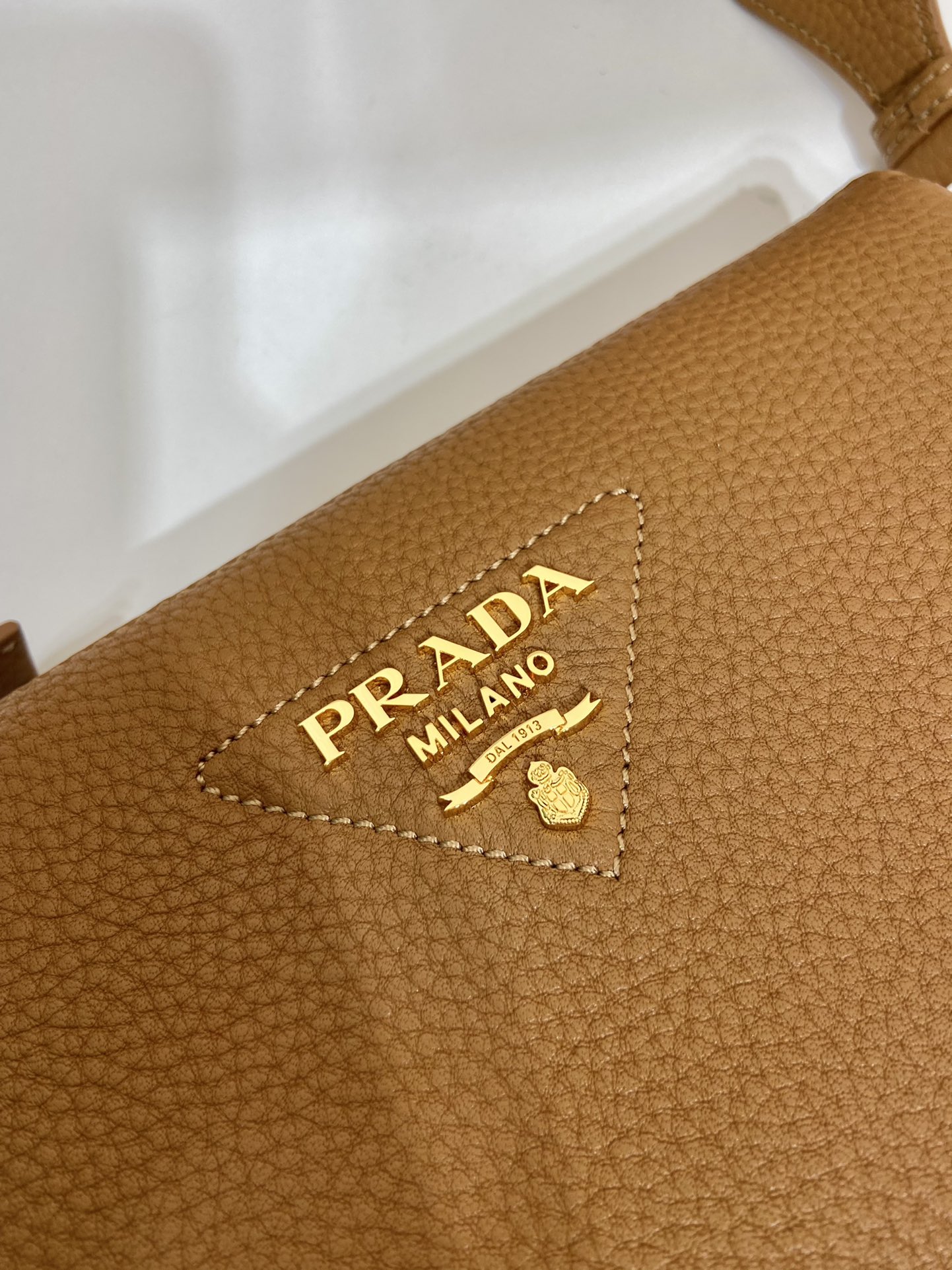 Pra*a leather shoulder bag