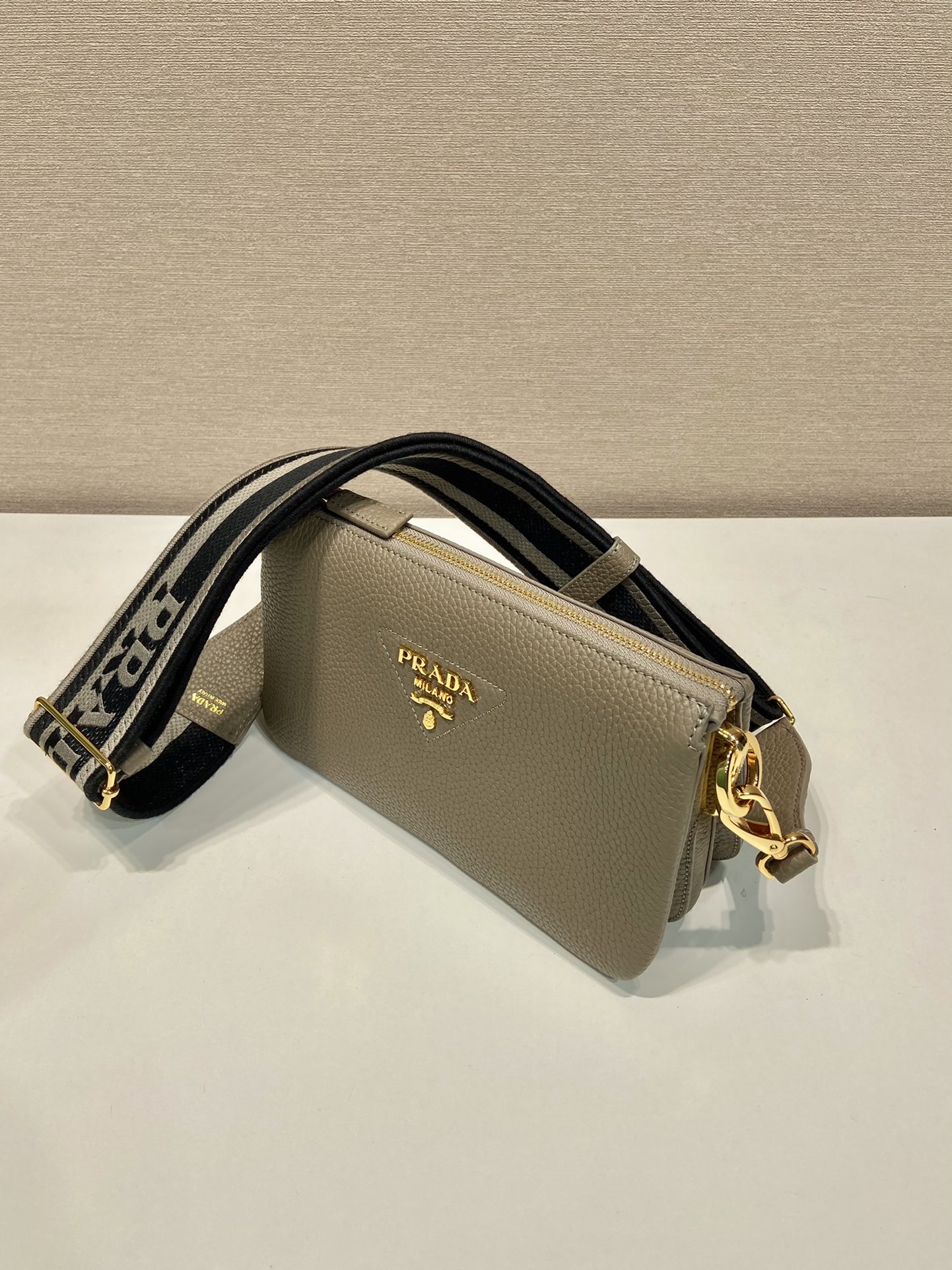 Pra*a leather shoulder bag