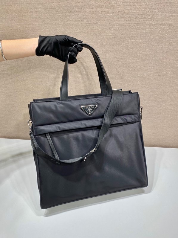 Pra*a black re-nylon tote bag