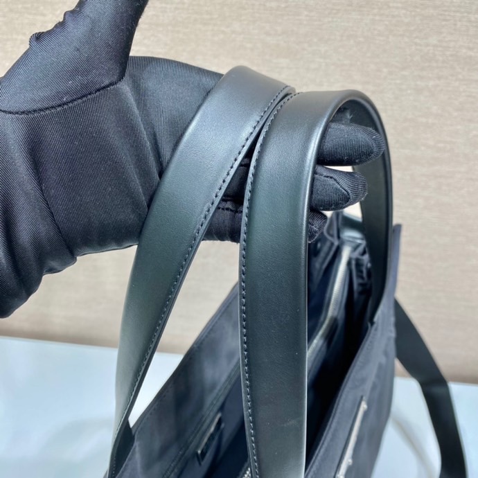 Pra*a black re-nylon tote bag