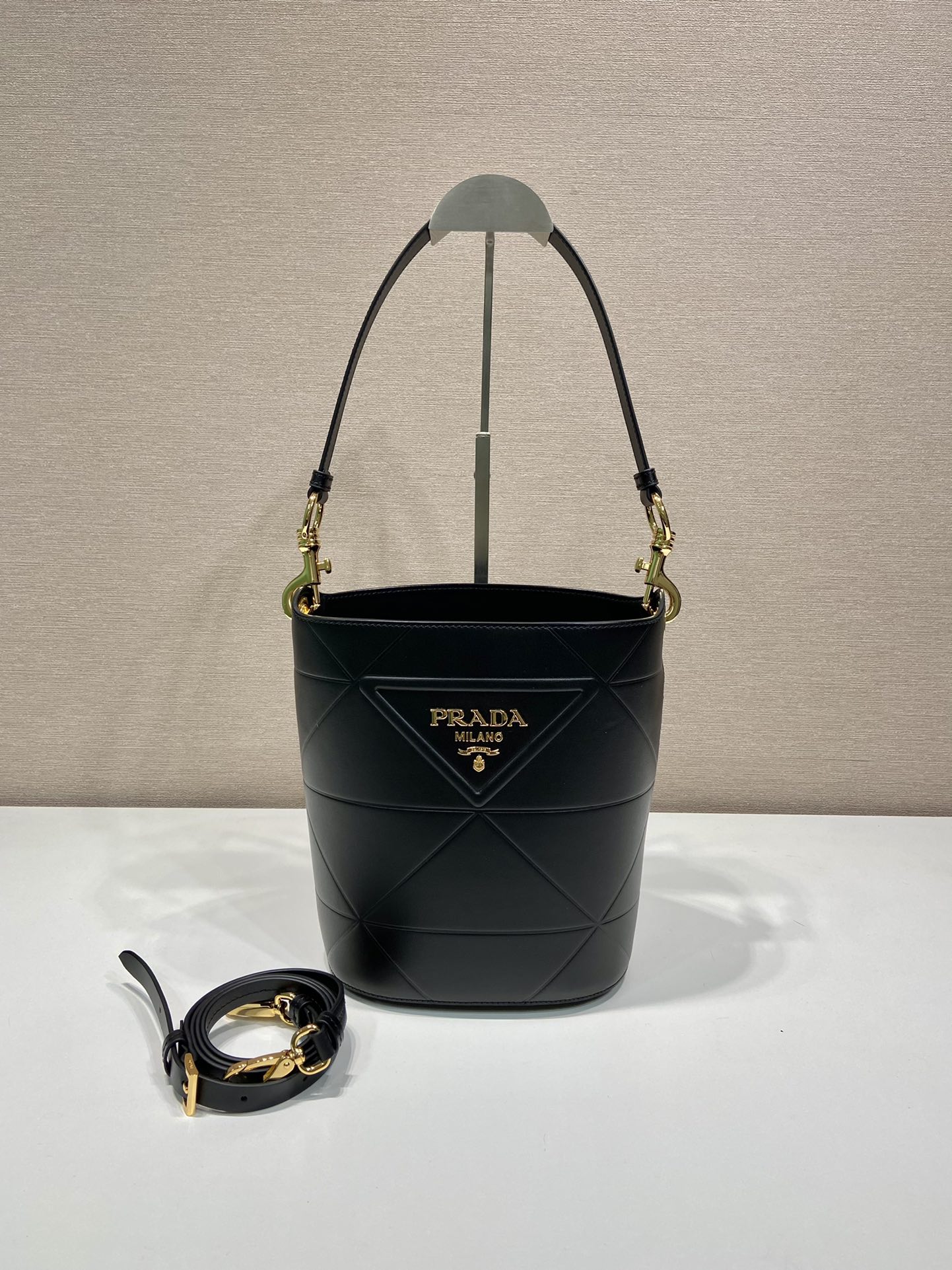 Pra*a leather bucket bag