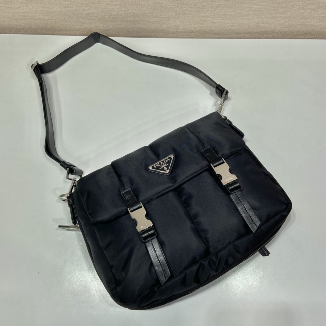 Pra*a re-nylon bag
