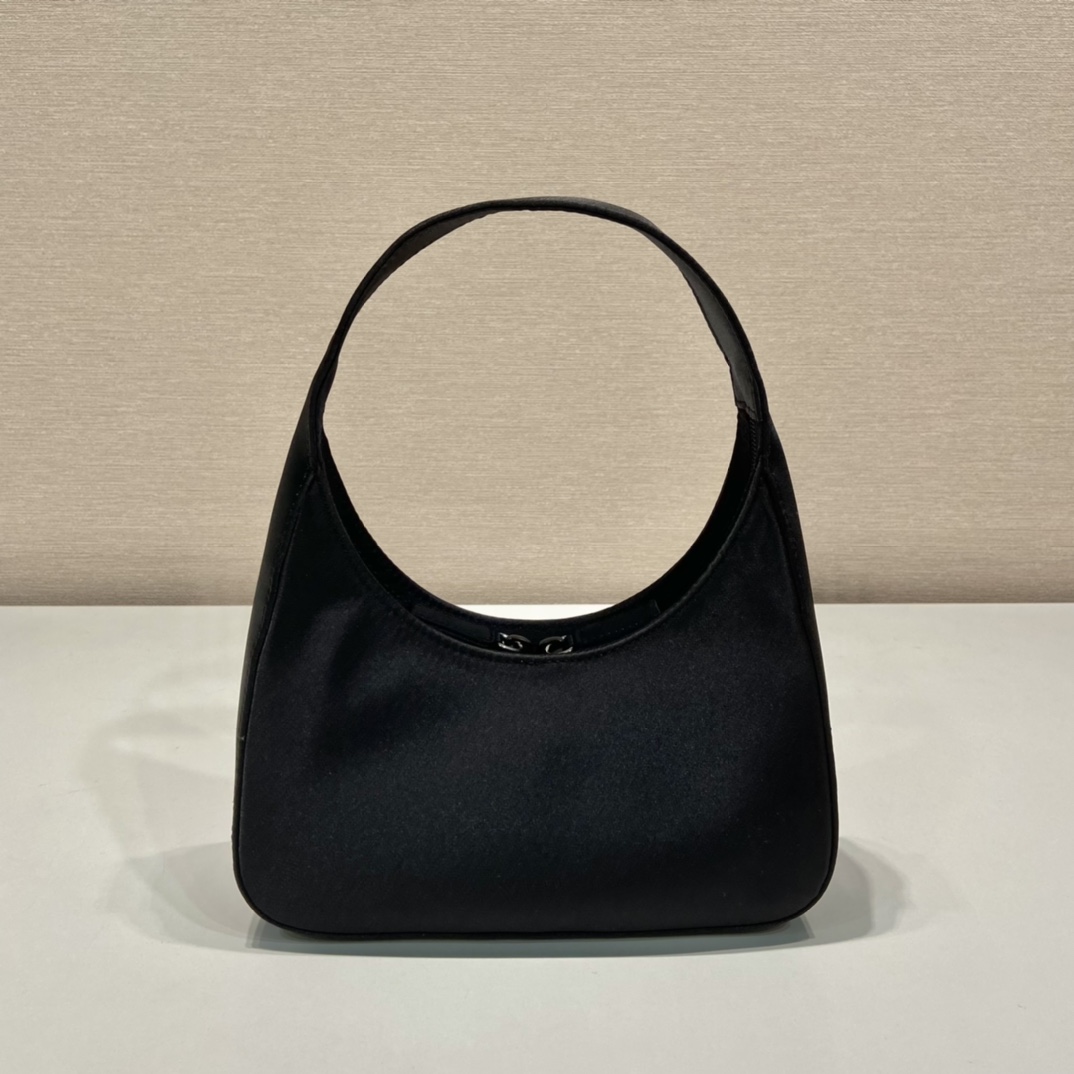 Pra*a hobo bag