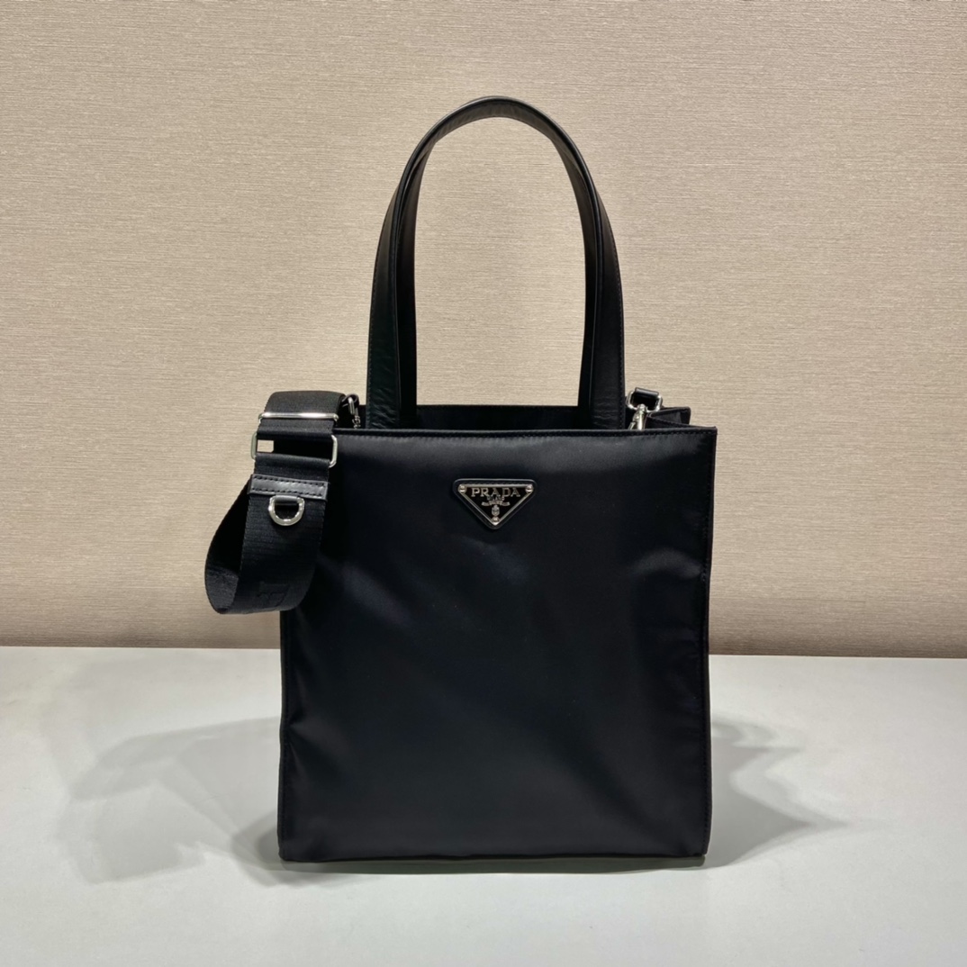 Pra*a black re-nylon padded tote bag
