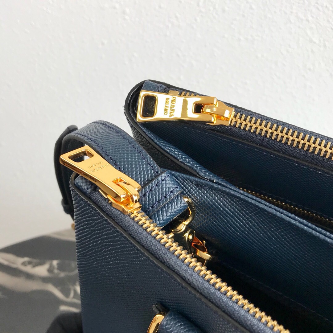 Pra*a galleria saffiano leather bag