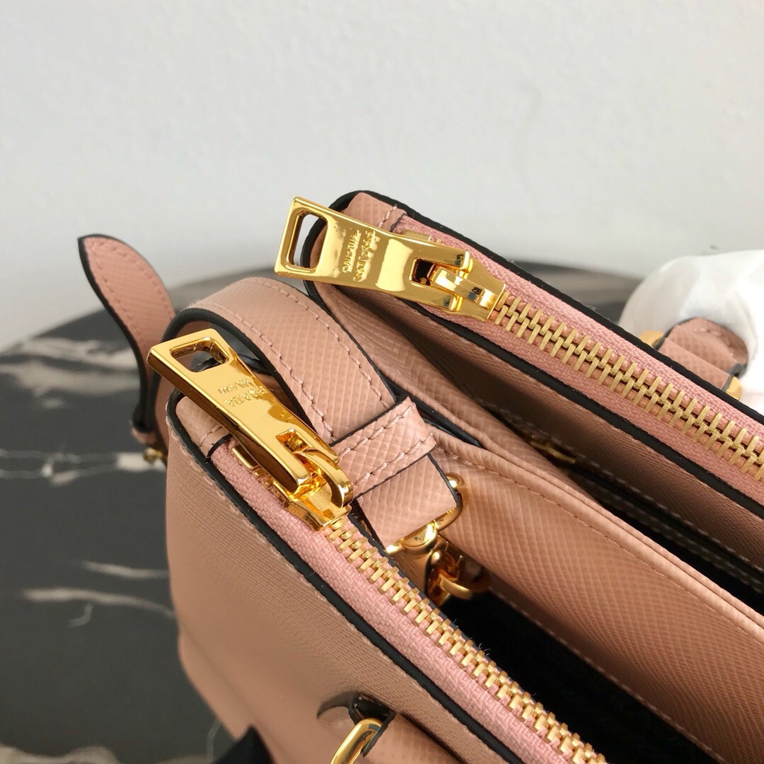 Pra*a galleria saffiano leather bag