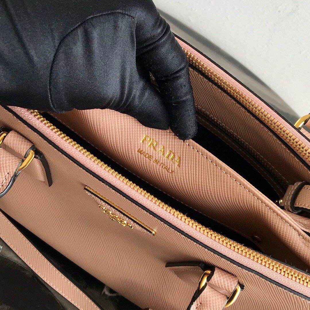 Pra*a galleria saffiano leather bag