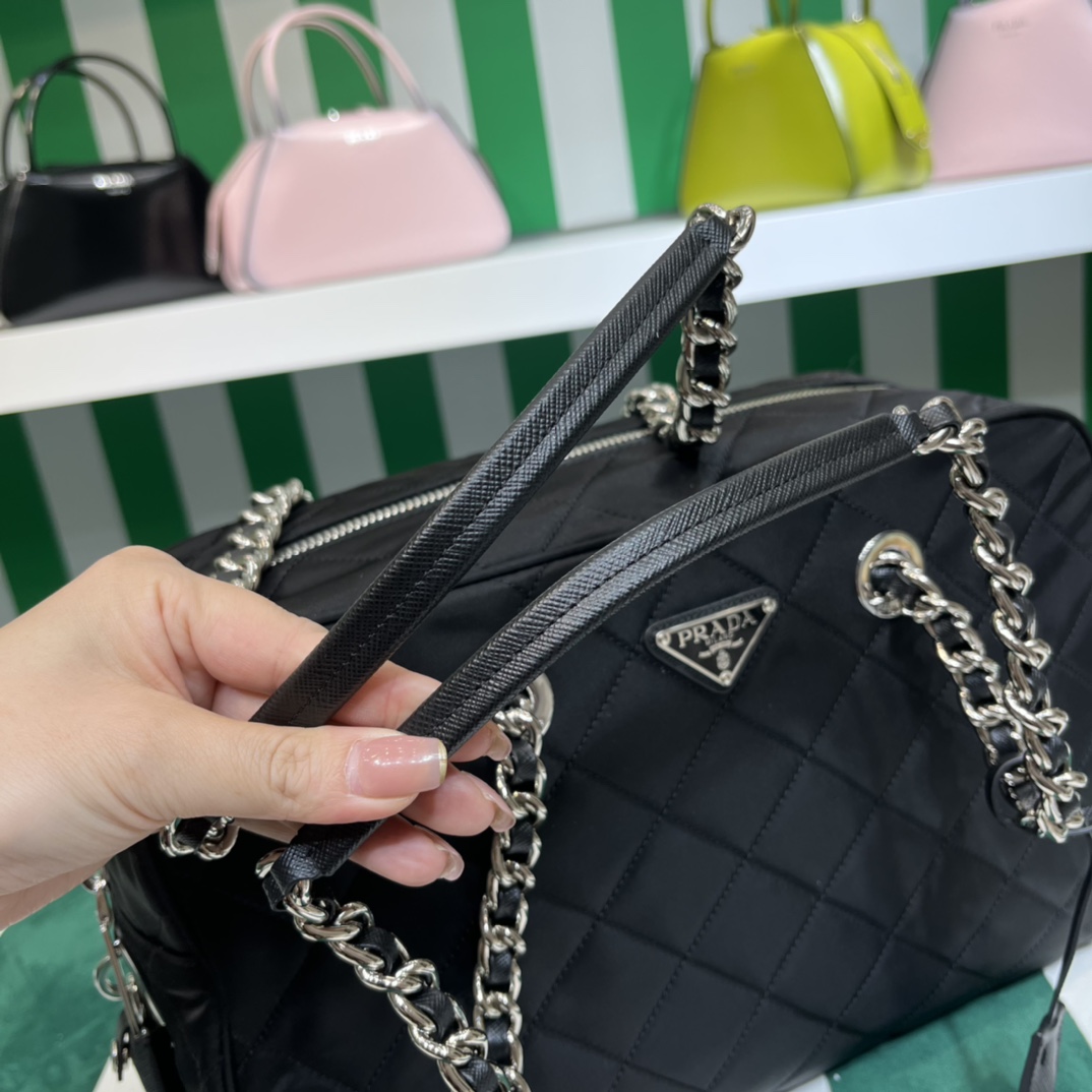 Pra*a handbag