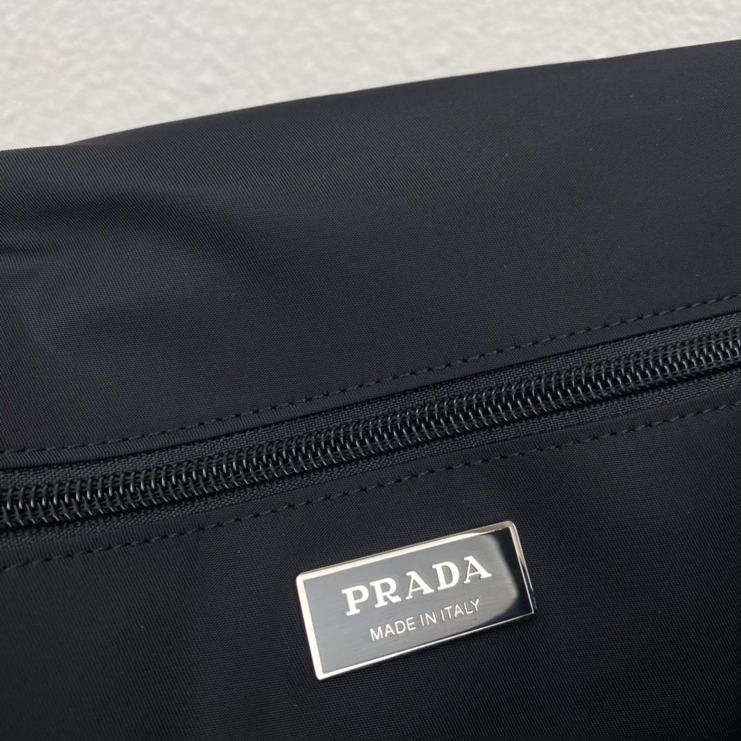 Pra*a re-nylon bag
