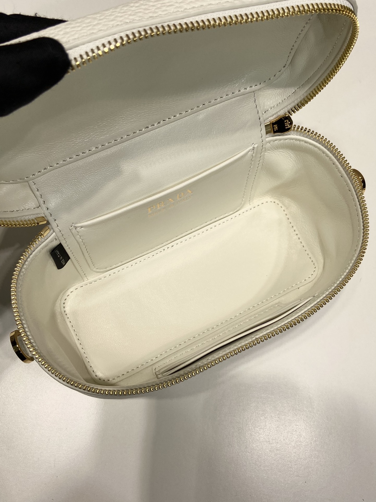 Pra*a leather mini-bag