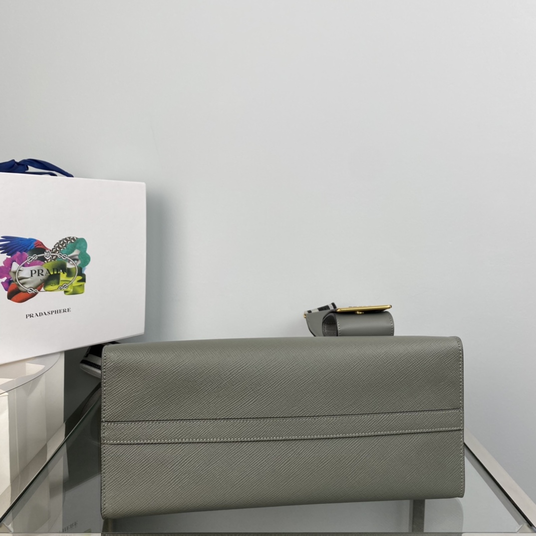 Pra*a monochrome medium saffiano bag