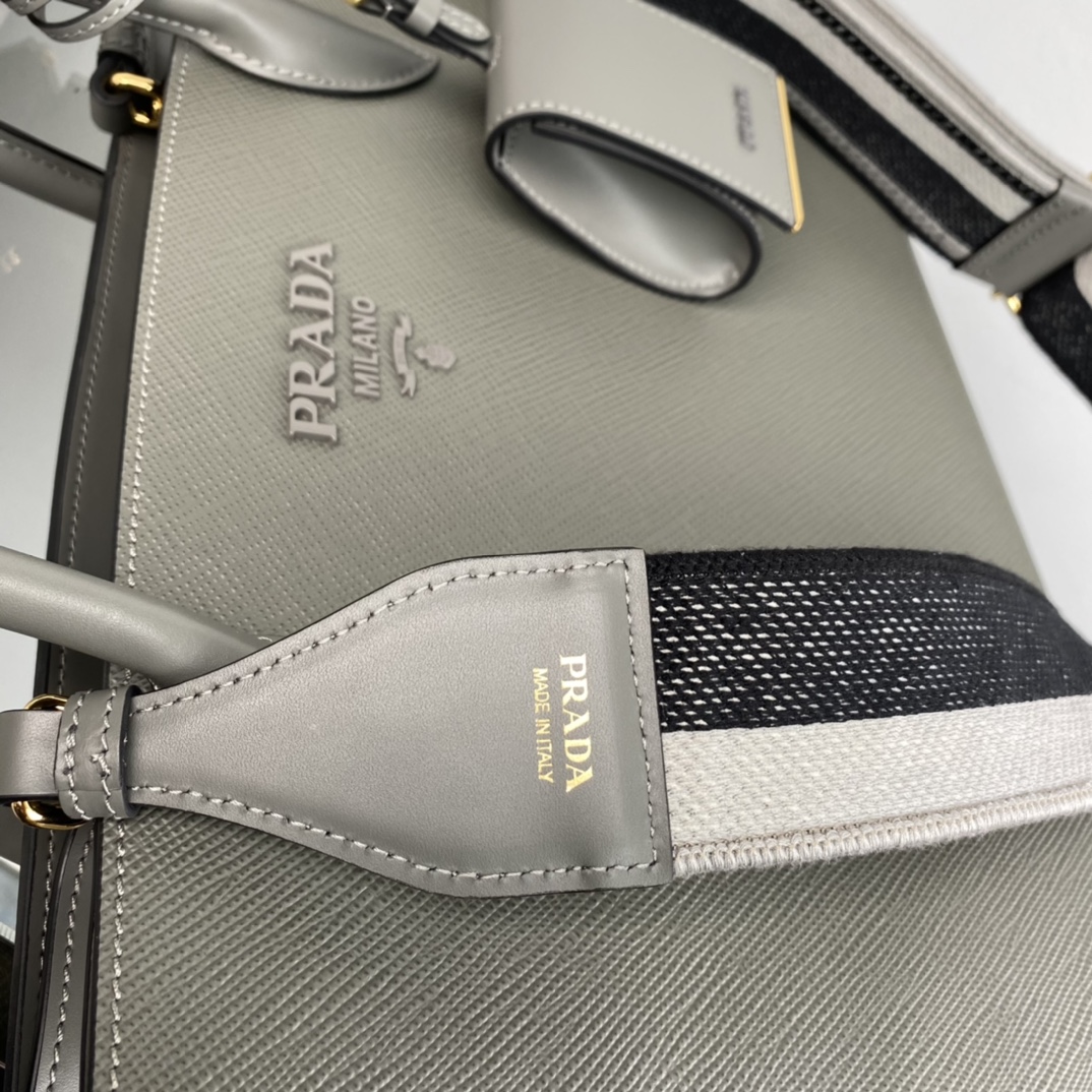 Pra*a monochrome medium saffiano bag