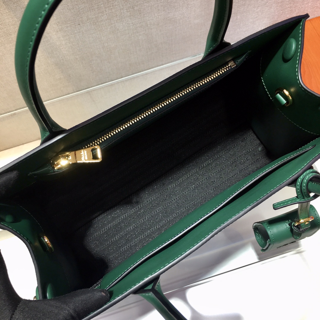 Pra*a monochrome medium saffiano bag