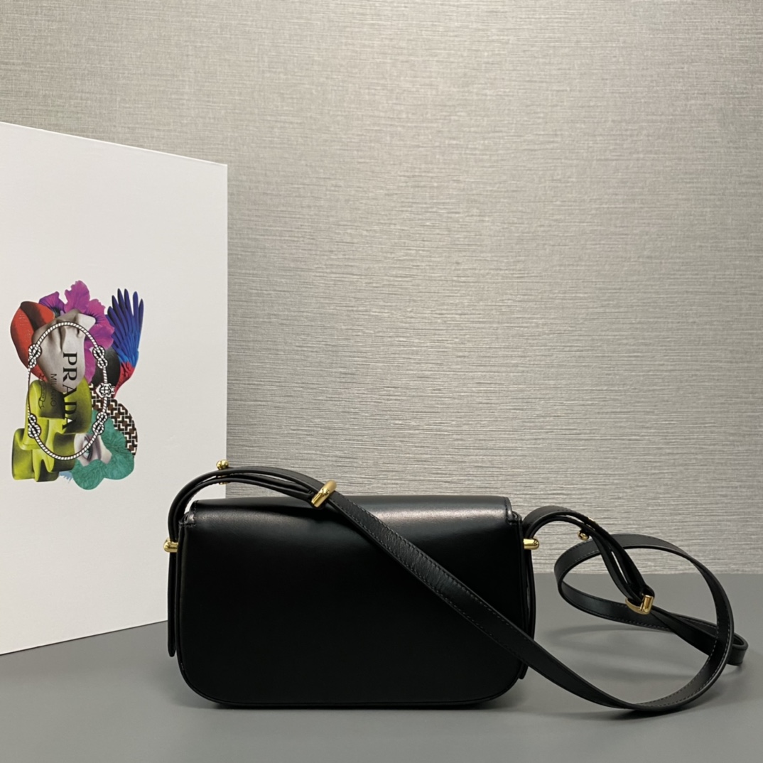 Pra*a leather shoulder bag