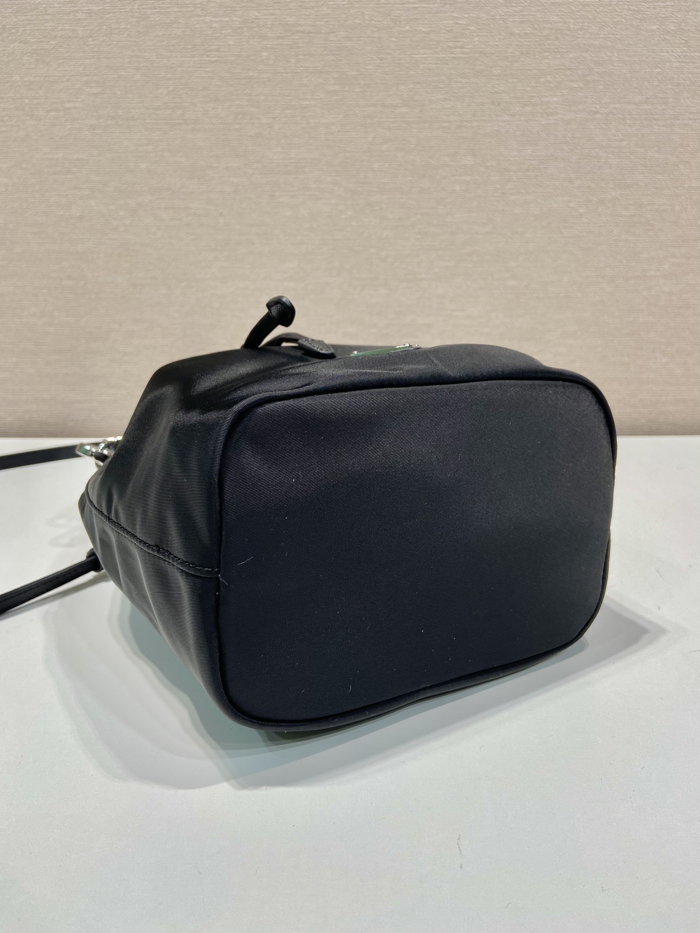 Pra*a bucket bag