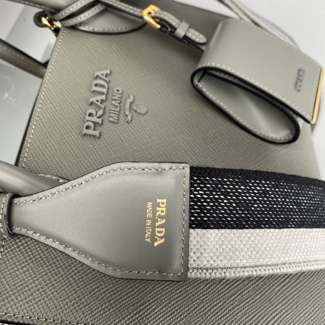 Pra*a monochrome small saffiano bag