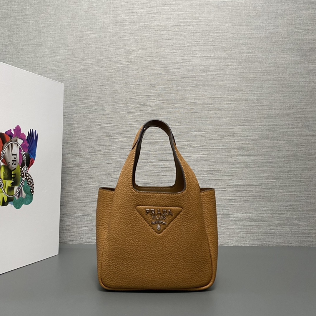 Pra*a leather mini bag