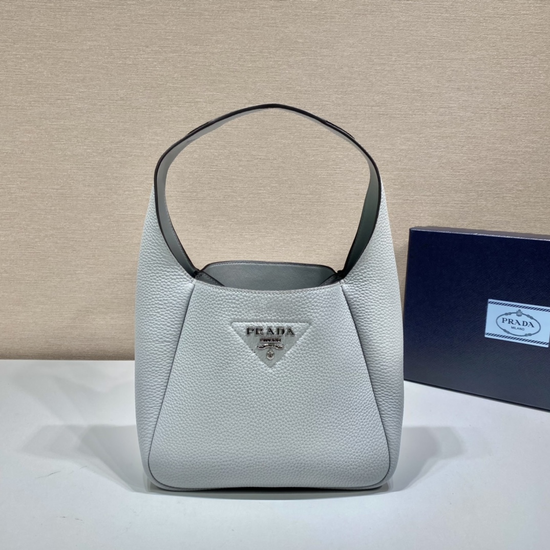 Pra*a leather handbag