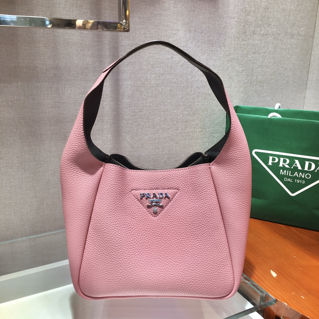 Pra*a leather handbag