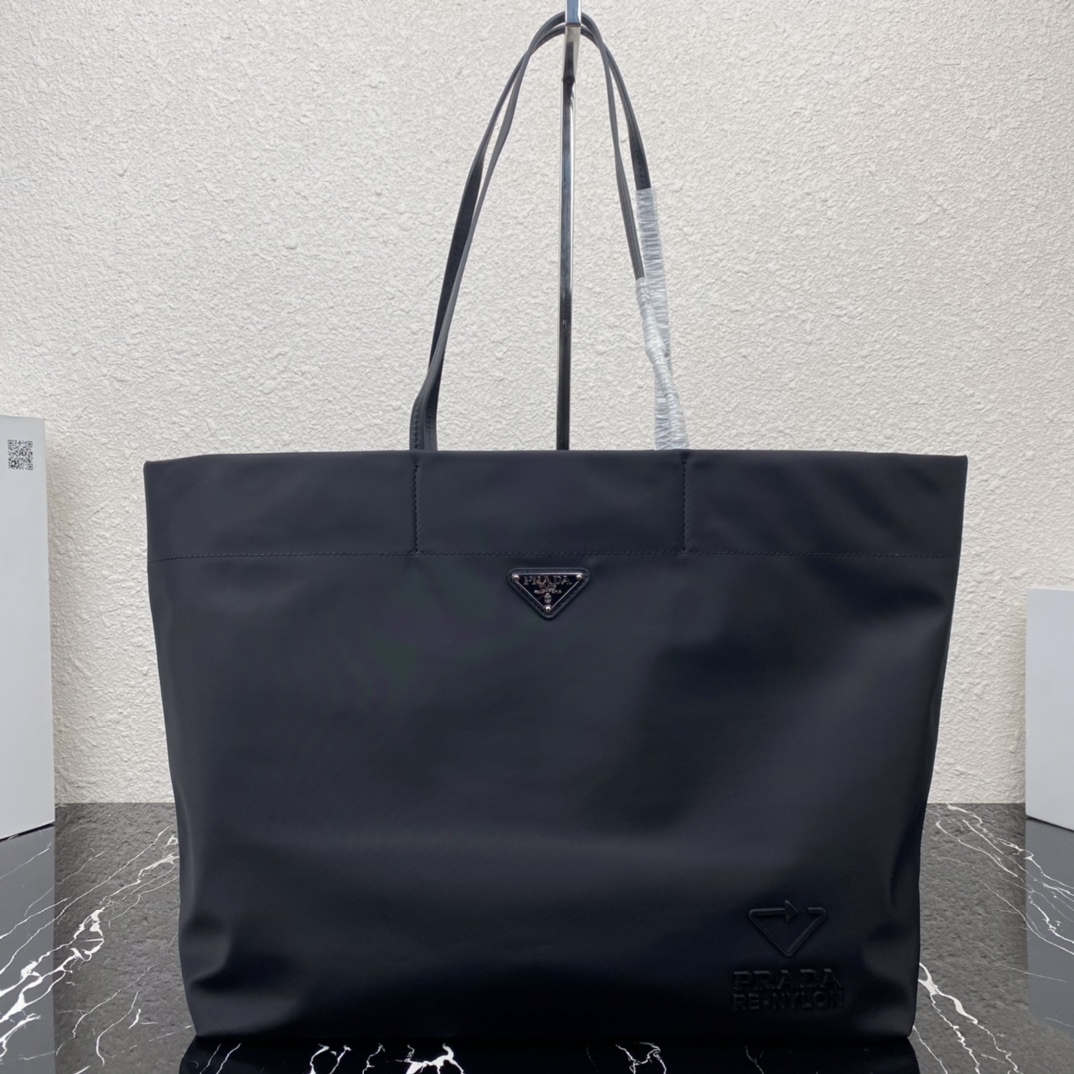 Pra*a re-nylon and saffiano leather tote bag