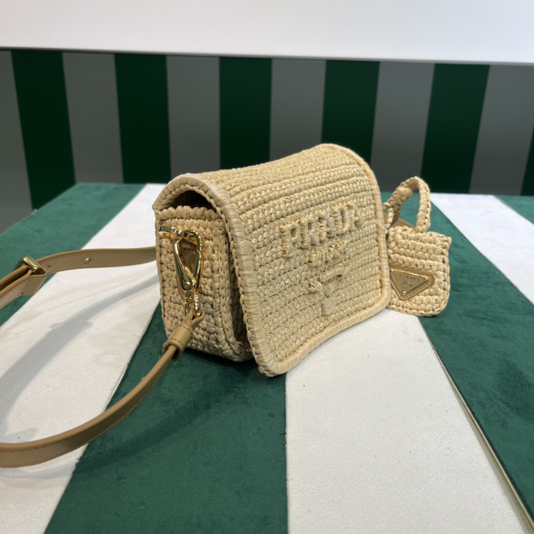 Pra*a crochet shoulder bag