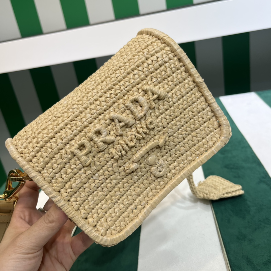 Pra*a crochet shoulder bag