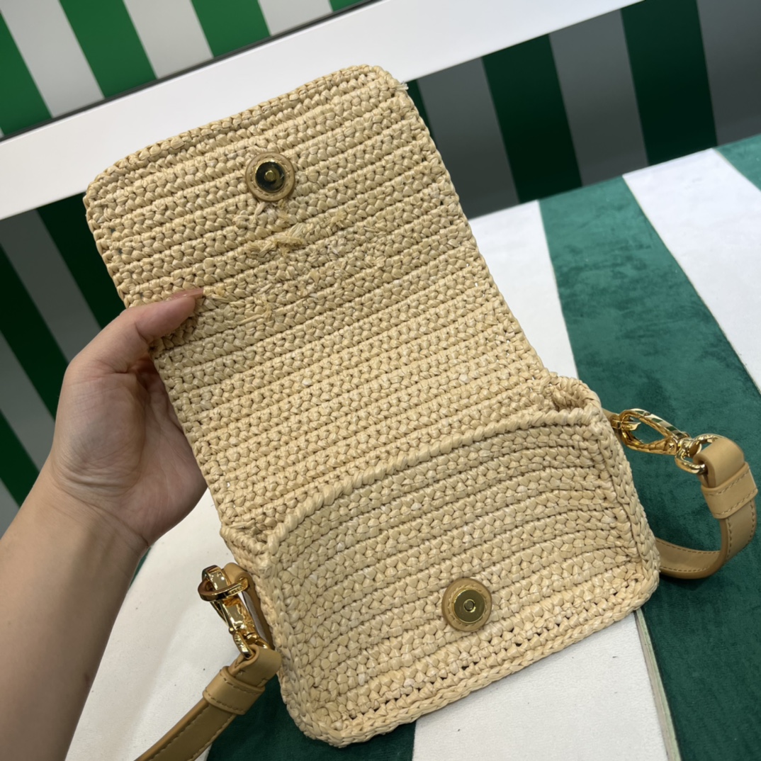 Pra*a crochet shoulder bag