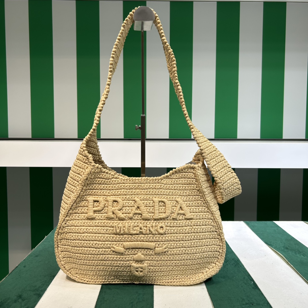 Pra*a crochet tote bag