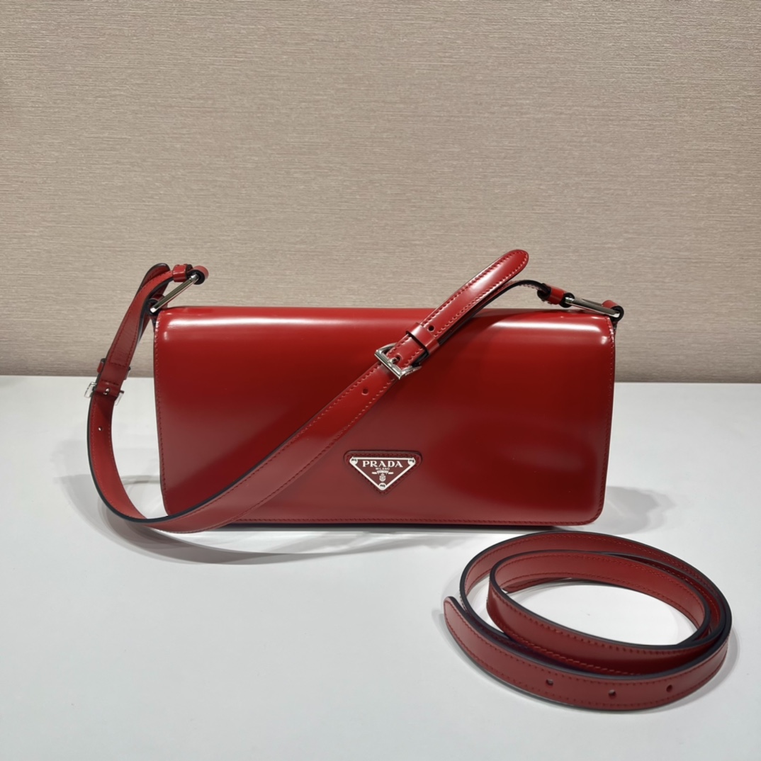 Pra*a brushed leather Pra*a femme bag