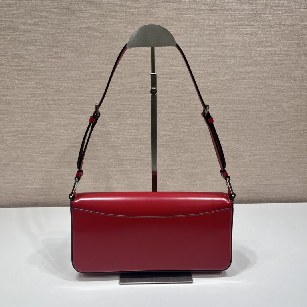 Pra*a brushed leather Pra*a femme bag