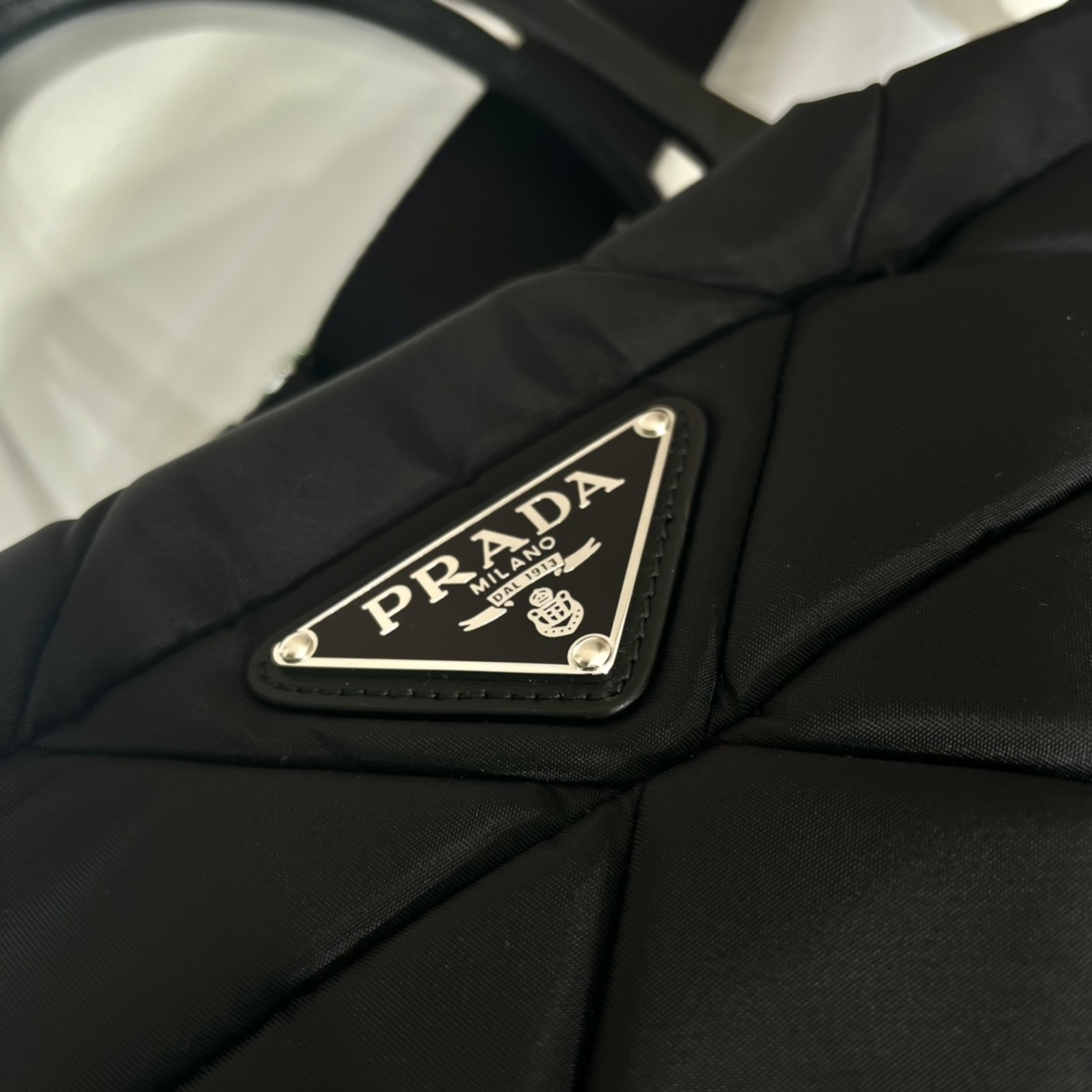 Pra*a black re-nylon medium padded tote