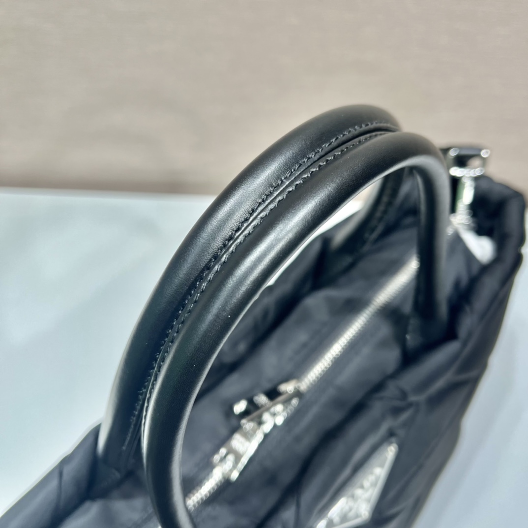 Pra*a black re-nylon medium padded tote