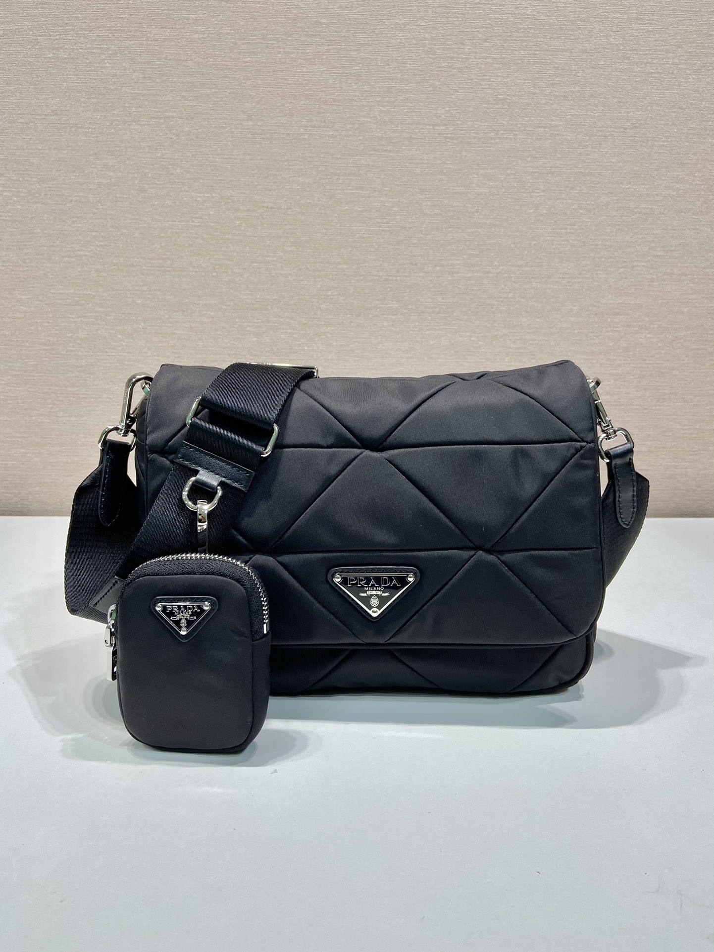 Pra*a re-nylon padded shoulder bag
