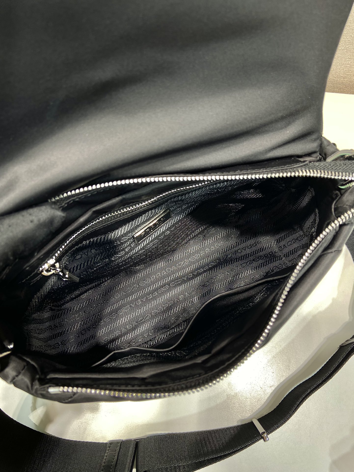 Pra*a re-nylon padded shoulder bag