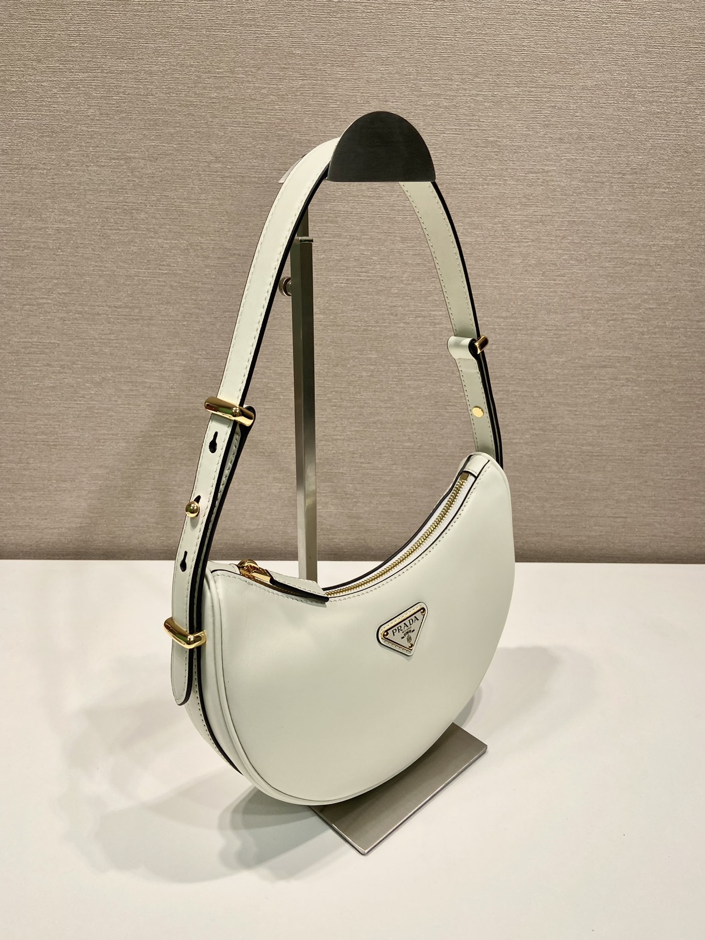 Pra*a arqué leather shoulder bag
