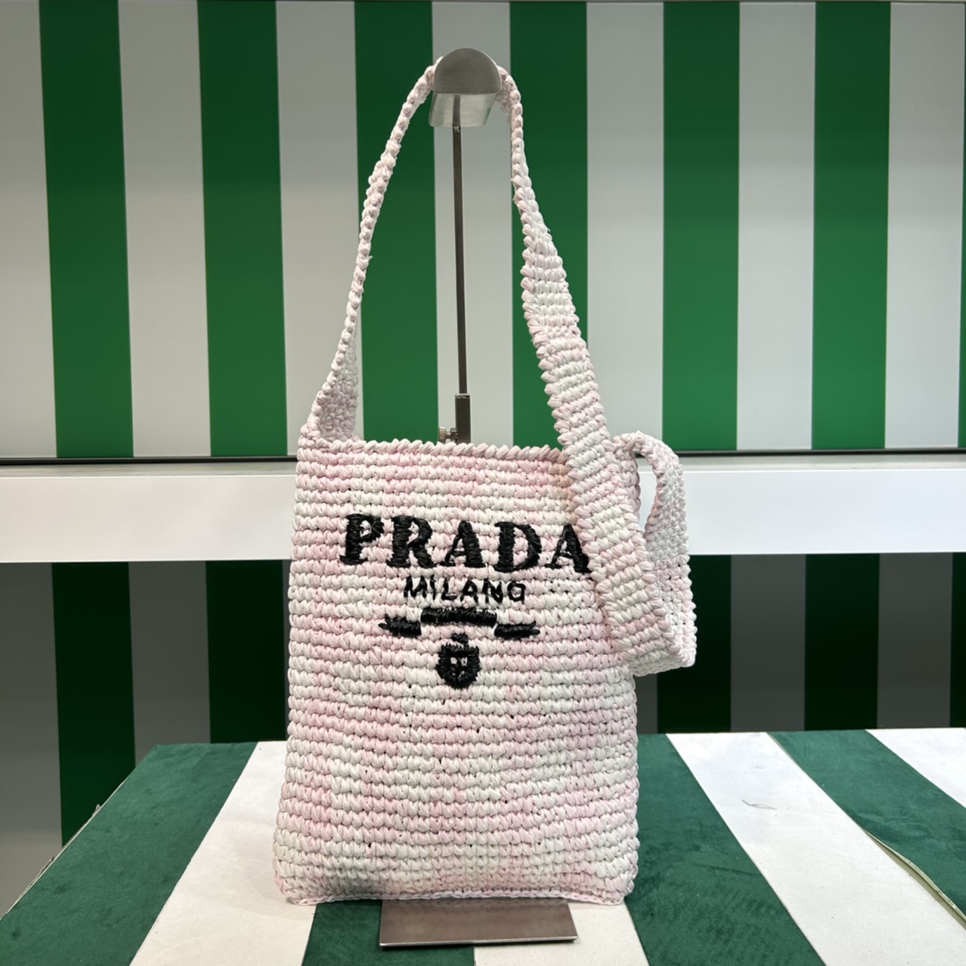 Pra*a crochet bag