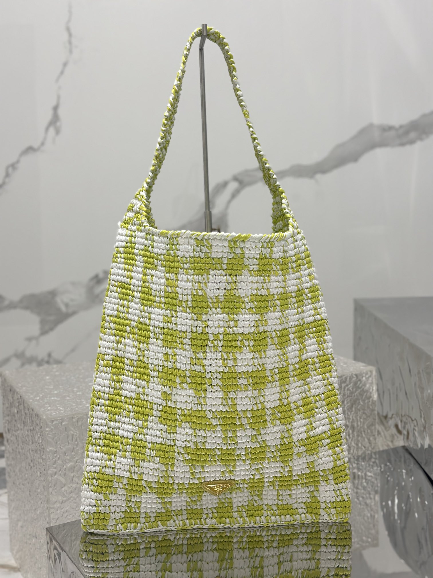 Pra*a crochet tote bag