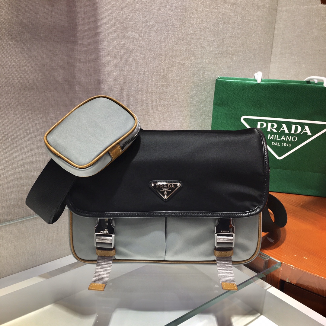 Pra*a messenger bag