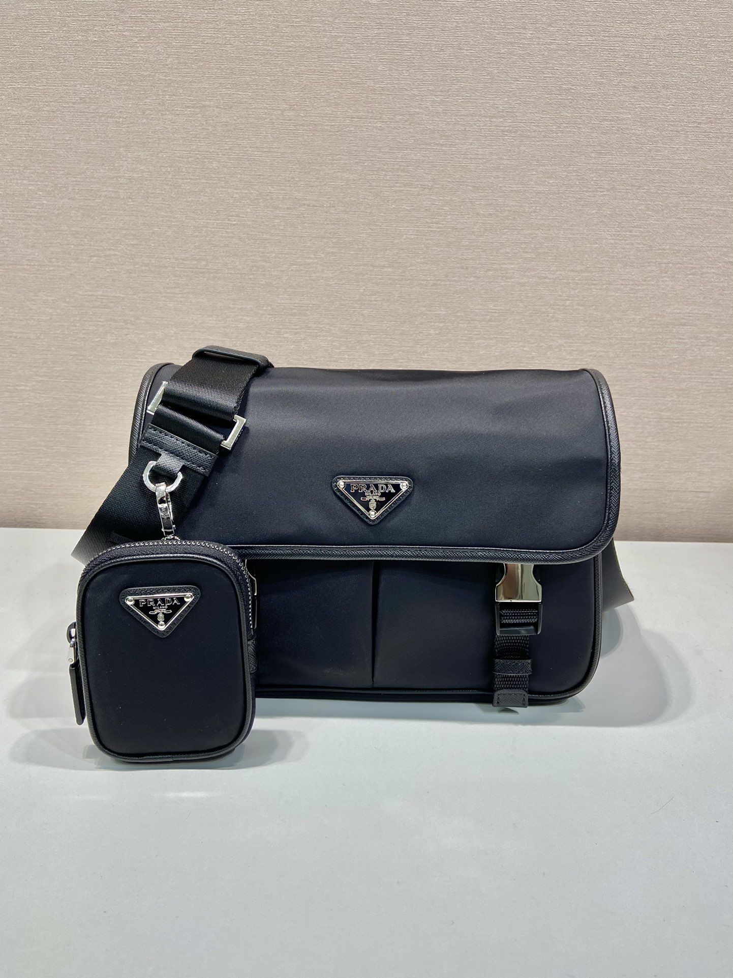 Pra*a messenger bag