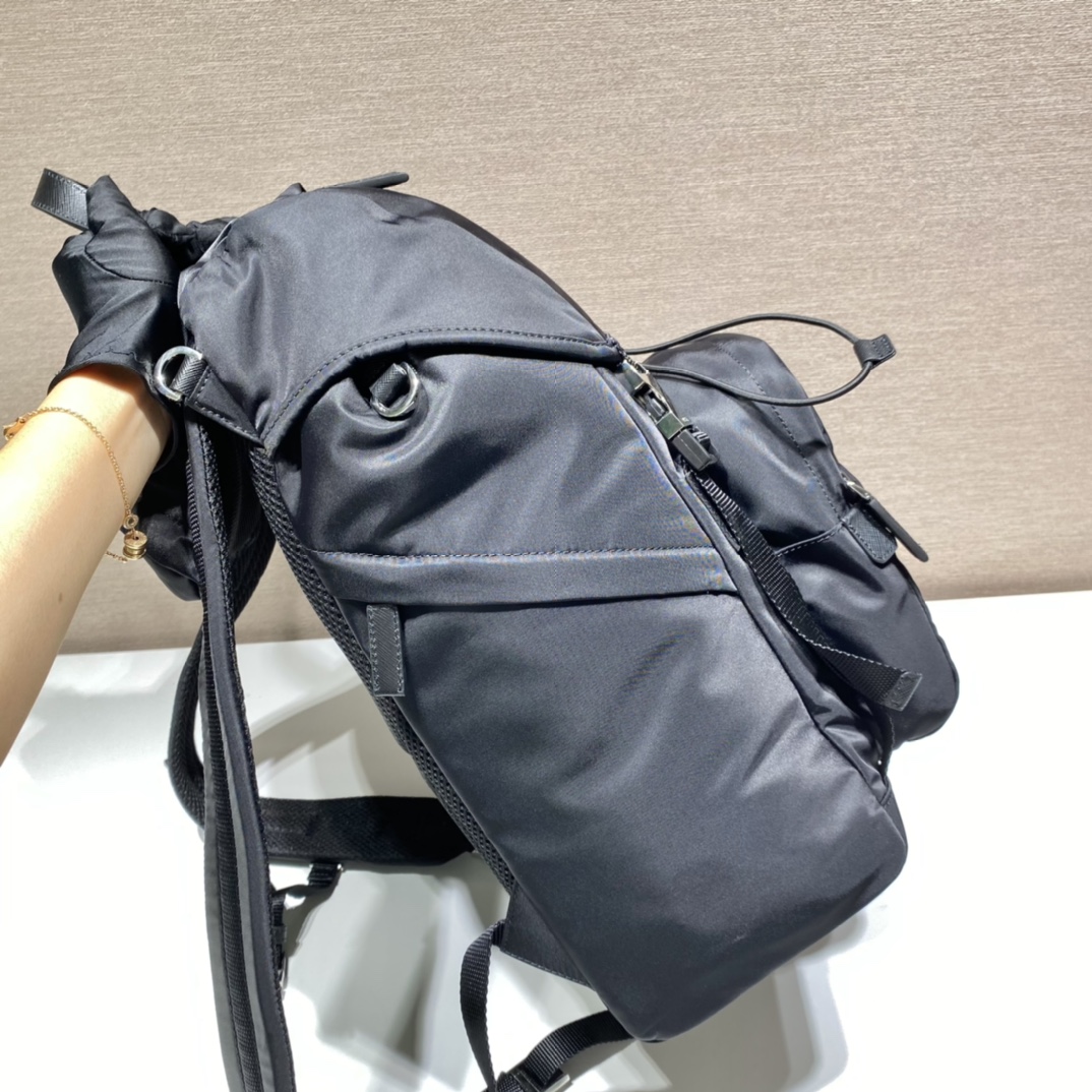 Pra*a  backpack