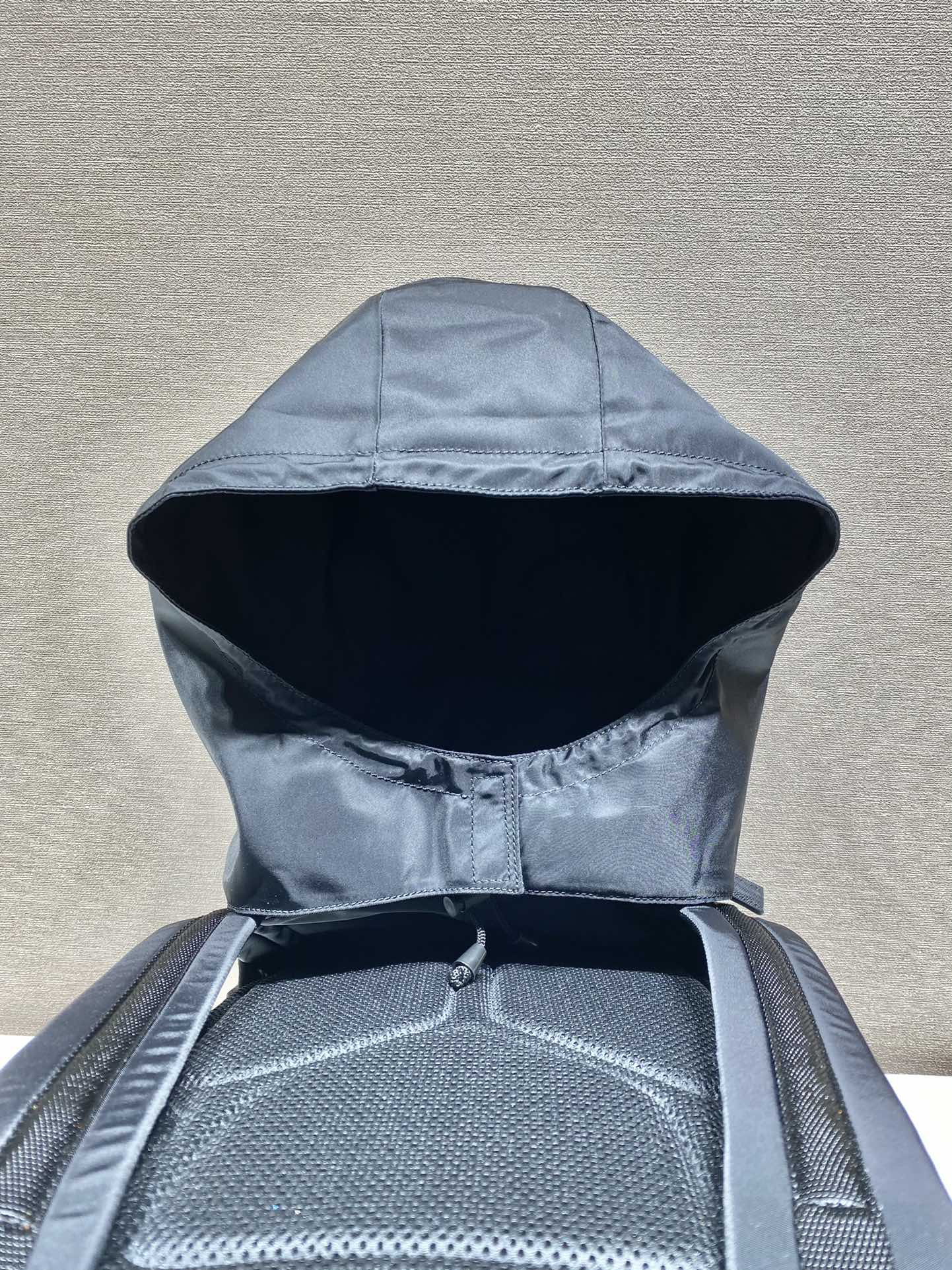 Pra*a  backpack