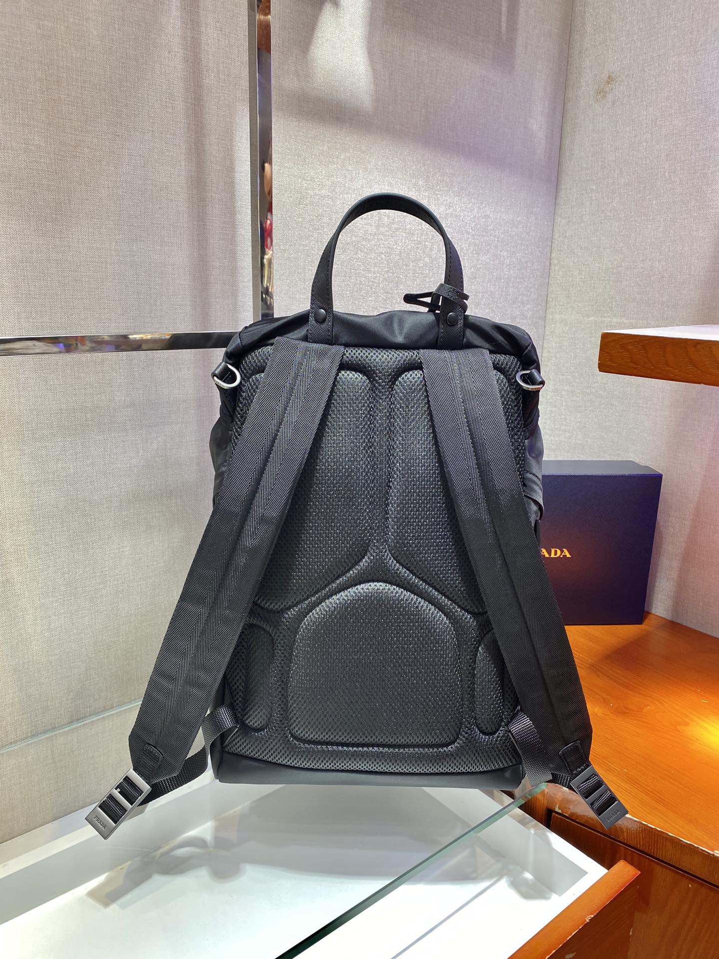 Pra*a  backpack